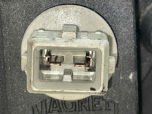 Load image into Gallery viewer, Park Lamp Light   2004 - NW350553
