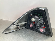 Load image into Gallery viewer, TAIL LIGHT LAMP ASSEMBLY S350 S430 S500 S55 S600 S65 SL500 03-06 Right - NW454463

