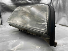 Load image into Gallery viewer, HEADLIGHT LAMP ASSEMBLY S320 S350D S420 S500 S500 Coupe 95-99 Right - NW454322
