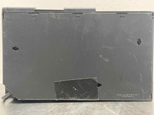 Load image into Gallery viewer, CD CHANGER Jaguar XJ8 XK8 2000 00 01 02 03 04 05 06 - NW457534
