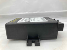 Load image into Gallery viewer, SUSPENSION CONTROL MODULE COMPUTER R320 R350 R500 R63 08-12 - NW36424
