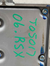 Load image into Gallery viewer, Computer Acura RSX 2006 - NW523981
