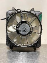 Load image into Gallery viewer, RADIATOR FAN ASSEMBLY Honda Civic 2006 06 2007 07 2008 08 09 10 11 - NW362470
