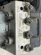 Load image into Gallery viewer, ABS Pump Subaru Impreza 2012 - NW524365
