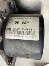Load image into Gallery viewer, ABS ANTI-LOCK BRAKE PUMP C250 C300 C350 C63 GLK350 2011 11 - NW459554
