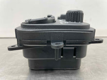 Load image into Gallery viewer, DASH MOUNTED TEMPERATURE CONTROLS Town &amp; Country Caravan 04-07 - NW351422
