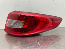 Load image into Gallery viewer, OUTER TAIL LIGHT LAMP Hyundai Sonata Sonata Hybrid 15 16 17 Right - NW524717
