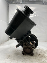 Load image into Gallery viewer, Power Steering Pump Dodge Durango 2006 - NW162653
