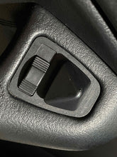 Load image into Gallery viewer, DRIVERS MIRROR SWITCH BMW 320i 330i 323i 325i 328i 2000 00 01 02 - 06 - NW461439
