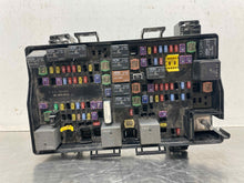 Load image into Gallery viewer, Fuse Box  GRAND CHEROKEE 2017 - NW524838
