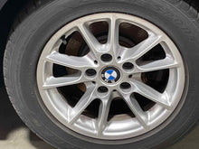 Load image into Gallery viewer, Wheel 525i 540i 530i 2001 01 2002 02 03 16x7 10 Spoke - NW525195
