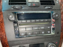 Load image into Gallery viewer, Radio Cadillac DTS 2007 - NW525076
