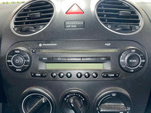 Load image into Gallery viewer, Radio Volkswagen Beetle 2009 - NW463524
