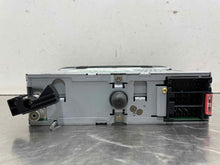 Load image into Gallery viewer, Radio Volkswagen Beetle 2009 - NW463524
