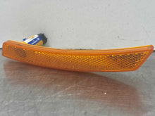 Load image into Gallery viewer, [INVENTORYCAR_YEAR_MAKE_MODEL] SIDE MARKER LAMP LIGHT Fender Mounted Right - NW525829
