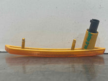 Load image into Gallery viewer, [INVENTORYCAR_YEAR_MAKE_MODEL] SIDE MARKER LAMP LIGHT Fender Mounted Right - NW525829
