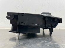 Load image into Gallery viewer, Temperature Controls Hyundai Santa Fe 2017 - NW525883
