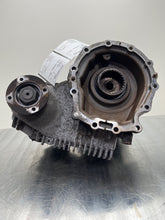 Load image into Gallery viewer, TRANSFER CASE C240 C320 E320 2003 03 04 05 06 - NW414105
