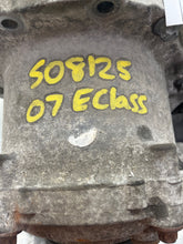 Load image into Gallery viewer, TRANSFER CASE Mercedes-Benz E280 E320 E350 E550 E63 2007 07 - NW452951
