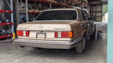Load image into Gallery viewer, CARRIER ASSEMBLY Mercedes 300D 1978 79 80 81 82 83 84 - NW353691
