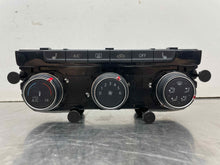 Load image into Gallery viewer, Temperature Controls Volkswagen Golf 2015 - NW526281
