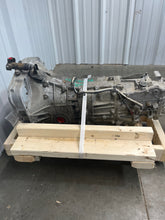 Load image into Gallery viewer, Transmission  XV CROSSTREK 2019 - NW526866
