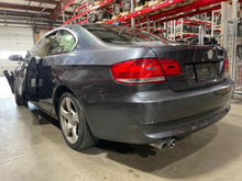 Load image into Gallery viewer, CARRIER ASSEMBLY BMW 328i 325i 2006 06 2007 07 2008 08 2009 09 10 11 Auto - NW474883
