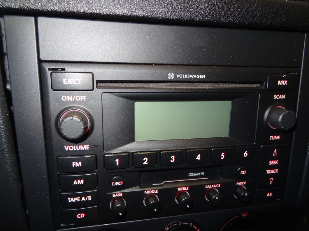 RADIO VW GOLF JETTA PASSAT 2001 01 02 03 04 05 AM FM CD - NW140104