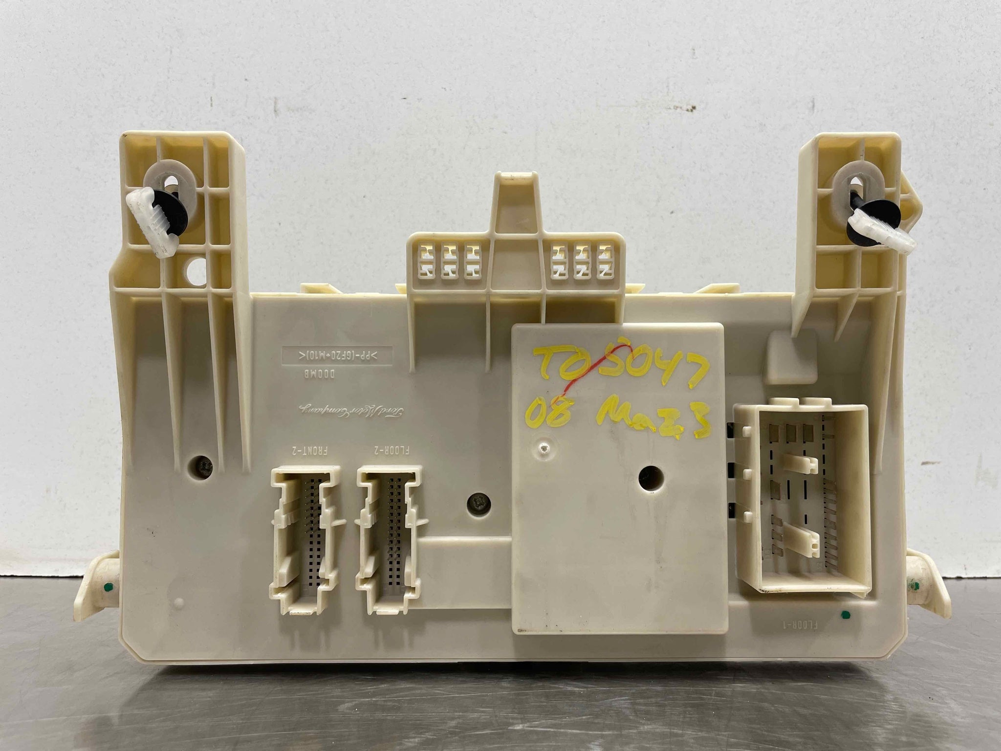 BODY CONTROL MODULE BCM COMPUTER Mazda 3 07 08 09 - NW526527 BODY CONTROL MODULE BCM COMPUTER Mazda 3 07 08 09 - NW526527