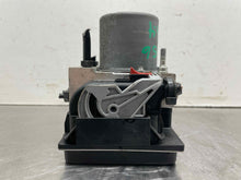 Load image into Gallery viewer, ABS PUMP Audi A4 S4 2006 06 - NW490044
