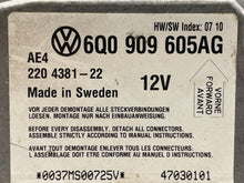 Load image into Gallery viewer, Air Bag Computer Volkswagen 2004 04 2005 05 - NW38632
