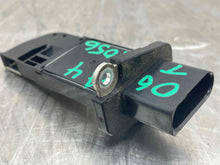 Load image into Gallery viewer, Mass Air Flow Sensor Meter MAF Audi A4 05 06 07 08 - NW490050
