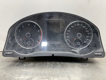 Load image into Gallery viewer, SPEEDOMETER CLUSTER Volkswagen EOS 2010 10 2011 11 - NW354886
