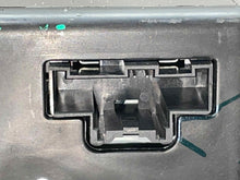 Load image into Gallery viewer, Radio Chevrolet Tahoe 2015 - NW490364

