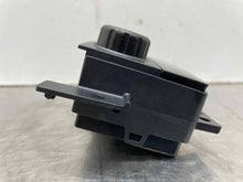 Load image into Gallery viewer, Temperature Controls Chevrolet Tahoe 2015 - NW490275
