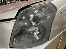 Load image into Gallery viewer, HEADLIGHT LAMP ASSEMBLY Cadillac CTS 03 04 05 06 07 Left - NW490278
