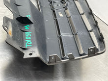 Load image into Gallery viewer, GRILLE Cadillac CTS 2003 03 2004 04 2005 05 2006 06 2007 07 - NW490270
