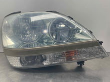 Load image into Gallery viewer, HEADLIGHT LAMP ASSEMBLY Lexus RX300 00 01 02 03 Right Xenon - NW527785
