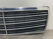 Load image into Gallery viewer, GRILL Mercedes S320 S500 S420 1995 95 1996 96 - 98 99 - NW354645

