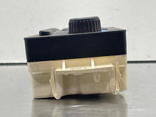Load image into Gallery viewer, REAR TEMPERATURE CONTROLS Escalade Escalade ESV Escalade EXT  05-07 - NW491151
