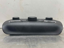 Load image into Gallery viewer, Temperature Controls Jeep Cherokee 2019 - NW491152
