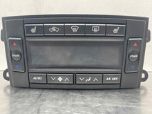 Load image into Gallery viewer, Temperature Controls Cadillac CTS 2006 - NW98882
