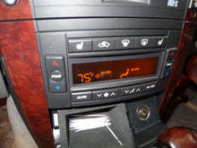 Load image into Gallery viewer, Temperature Controls Cadillac CTS 2006 - NW98882
