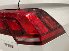Load image into Gallery viewer, Tail Lamp Light Volkswagen Tiguan 2018 - NW527522
