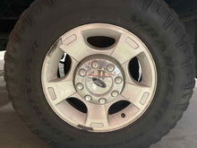 Load image into Gallery viewer, WHEEL RIM F250SD Pickup F350SD Pickup 09-16 18x8 ALUM 18x8, 8 lug, 170mm - NW491341
