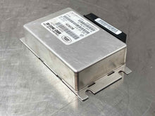 Load image into Gallery viewer, TRANSFER CASE CONTROL MODULE COMPUTER LR4 Range Rover Rover Sport 10-13 - NW355428
