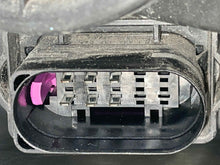 Load image into Gallery viewer, HEADLIGHT LAMP ASSEMBLY C230 C250 C300 C350 C63 08 09 10 11 Right - NW492471
