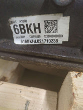 Load image into Gallery viewer, [INVENTORYCAR_YEAR_MAKE_MODEL] TRANSMISSION 4X4 - NW528638
