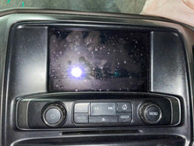 Load image into Gallery viewer, Radio  SILVERADO 3500 PICKUP 2016 - NW528489
