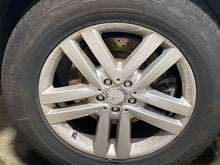 Load image into Gallery viewer, WHEEL RIM Gl350 Gl450 Gl550 GL63 AMG GLS450 GLS550 GLS63 13-19 19x8-1/2 - NW492708
